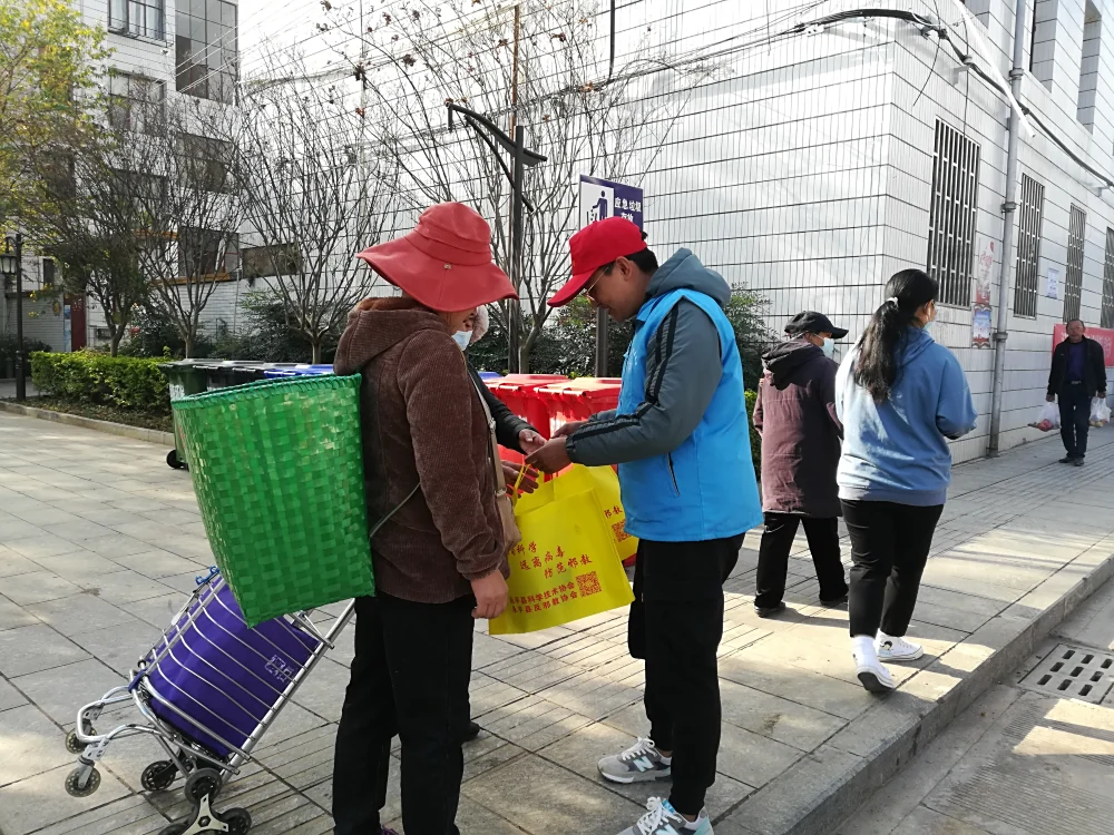 永平县科协科普大篷车进社区暨“2021年宪法宣传周”科普宣传活动