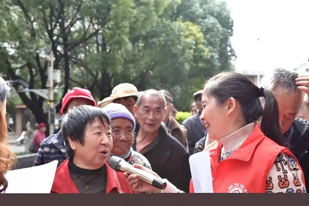 群众积极参与有奖答题