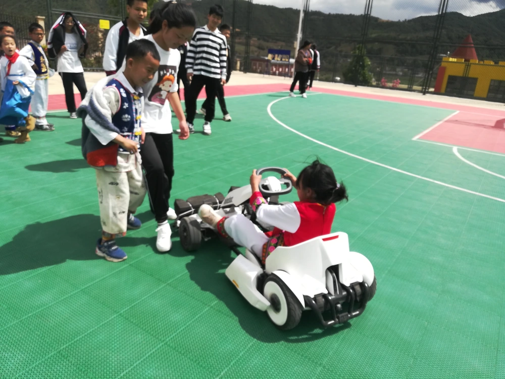 云南大理州科协到宾川县九义学校开展大篷车联合行动进校园活动
