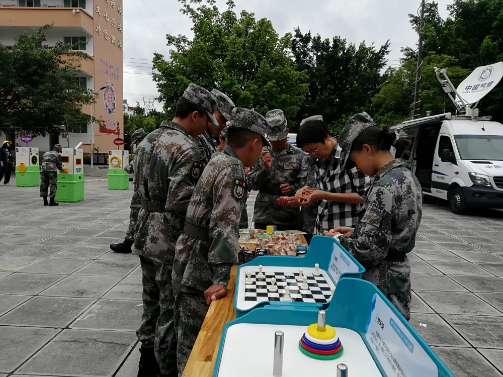 弥渡县职业技术学校科普大篷车进校园服务活动